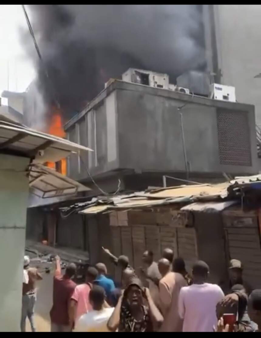 Fire guts 10-storey building in Mandilas Lagos Island